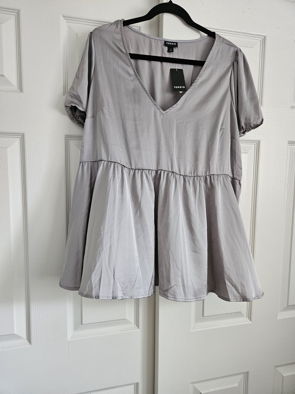 torrid Light Gray Silky V-Neck Babydoll Tunic NWT